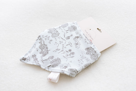 Organic Cotton & Bamboo Baby Bibs - Soft, Absorbent, Essential